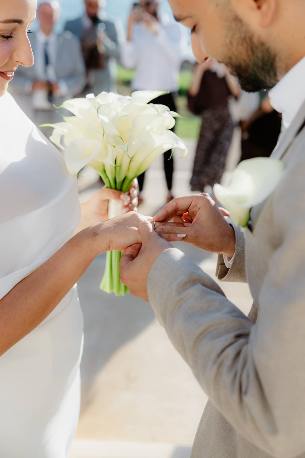 Christos & Eleni, exchanging rings