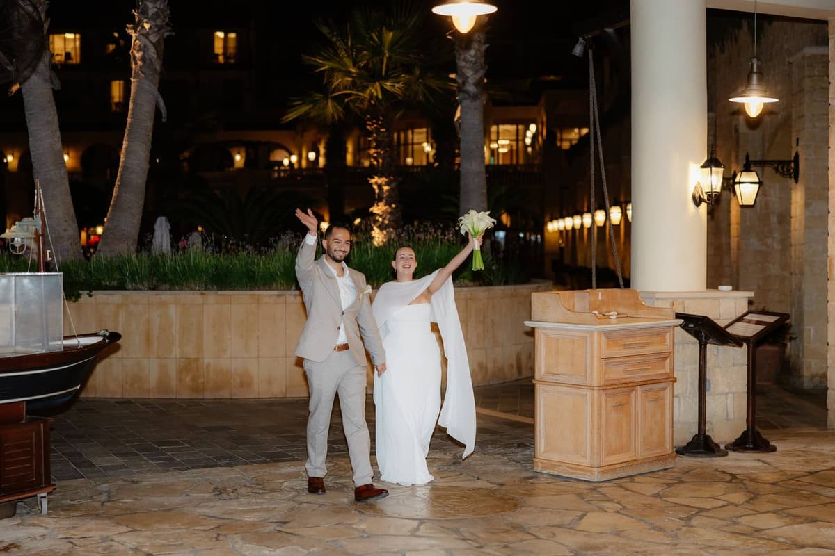 Christos & Eleni, the couple's entrance