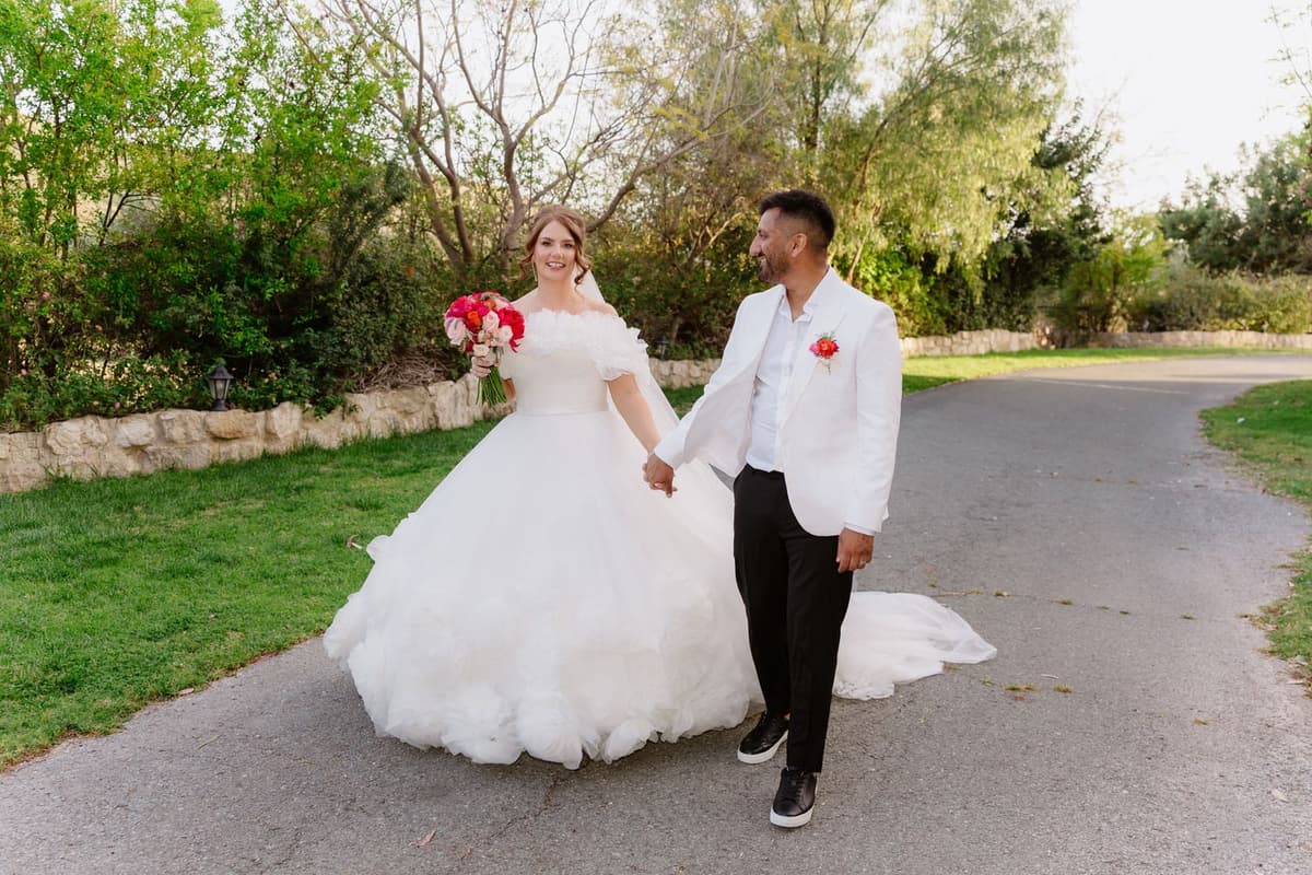 Emma & Josh, photograph 2