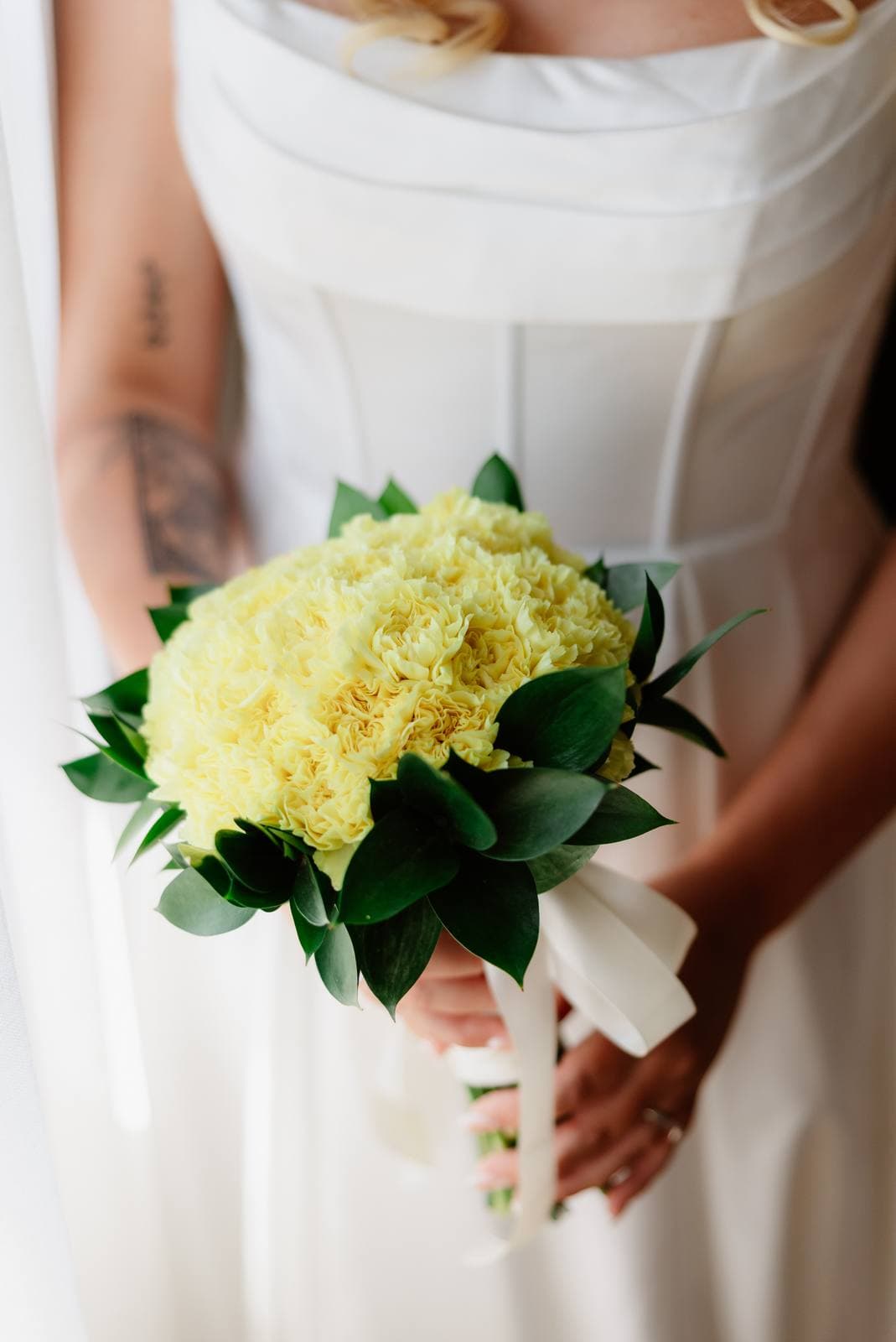 Hannah & Danial, the bride's bouquet of yellow roses