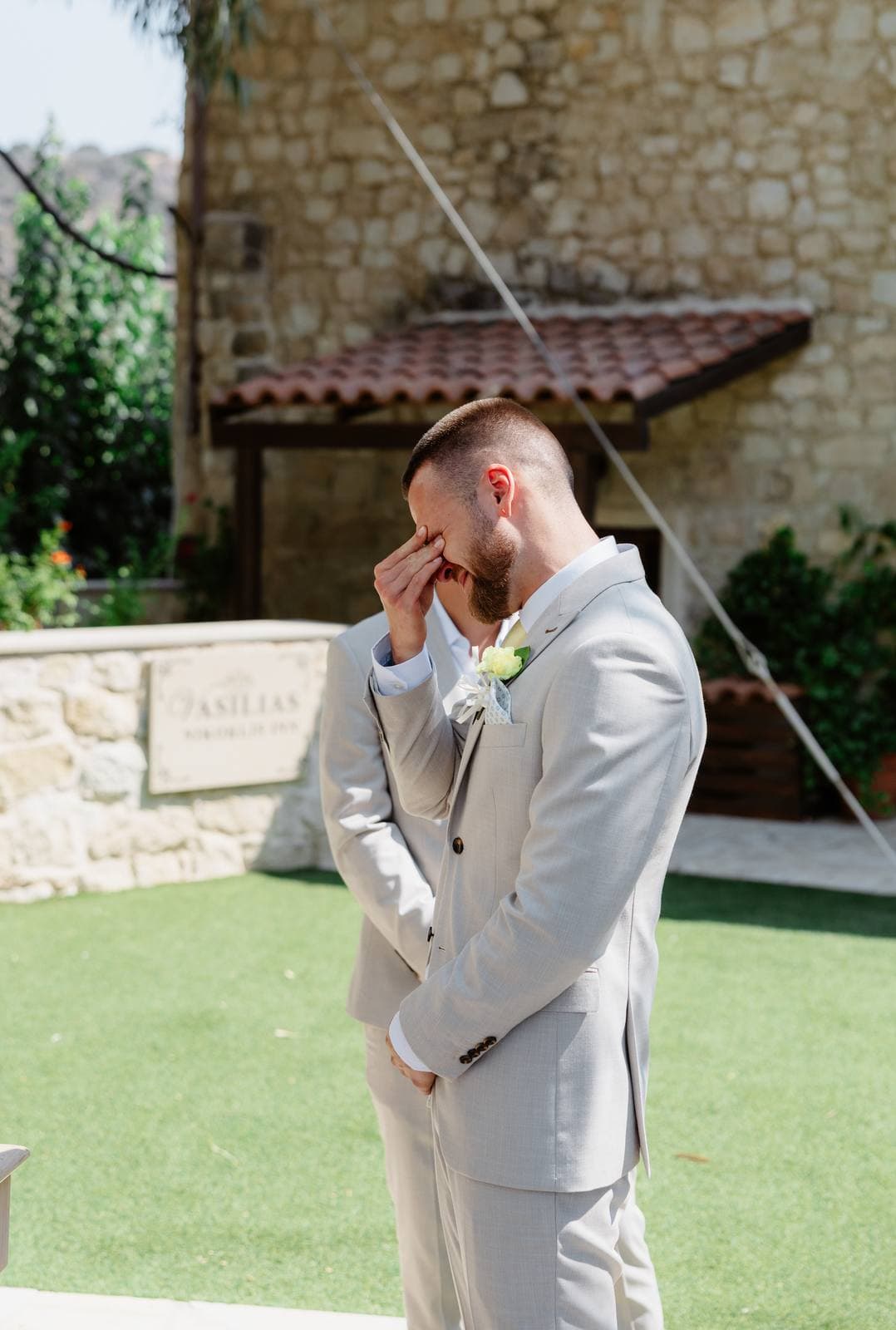 Hannah & Danial, the groom seeing the bride arrive