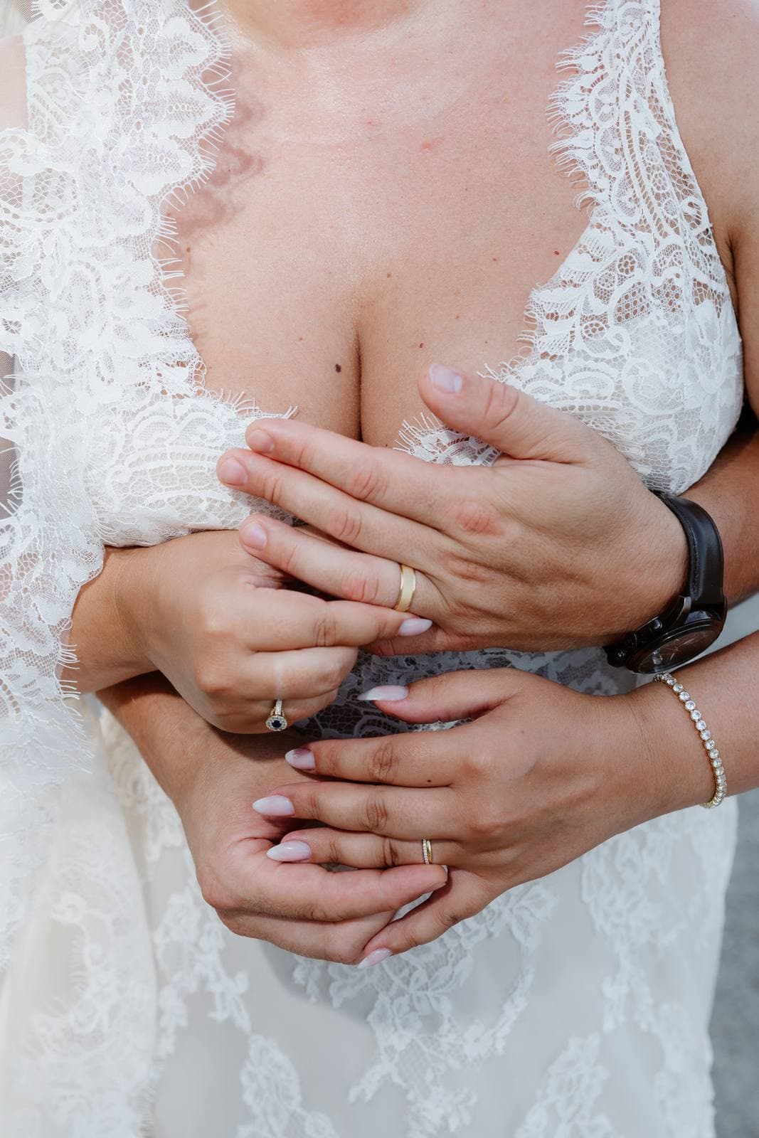 Rita & Andrej, hands and wedding rings