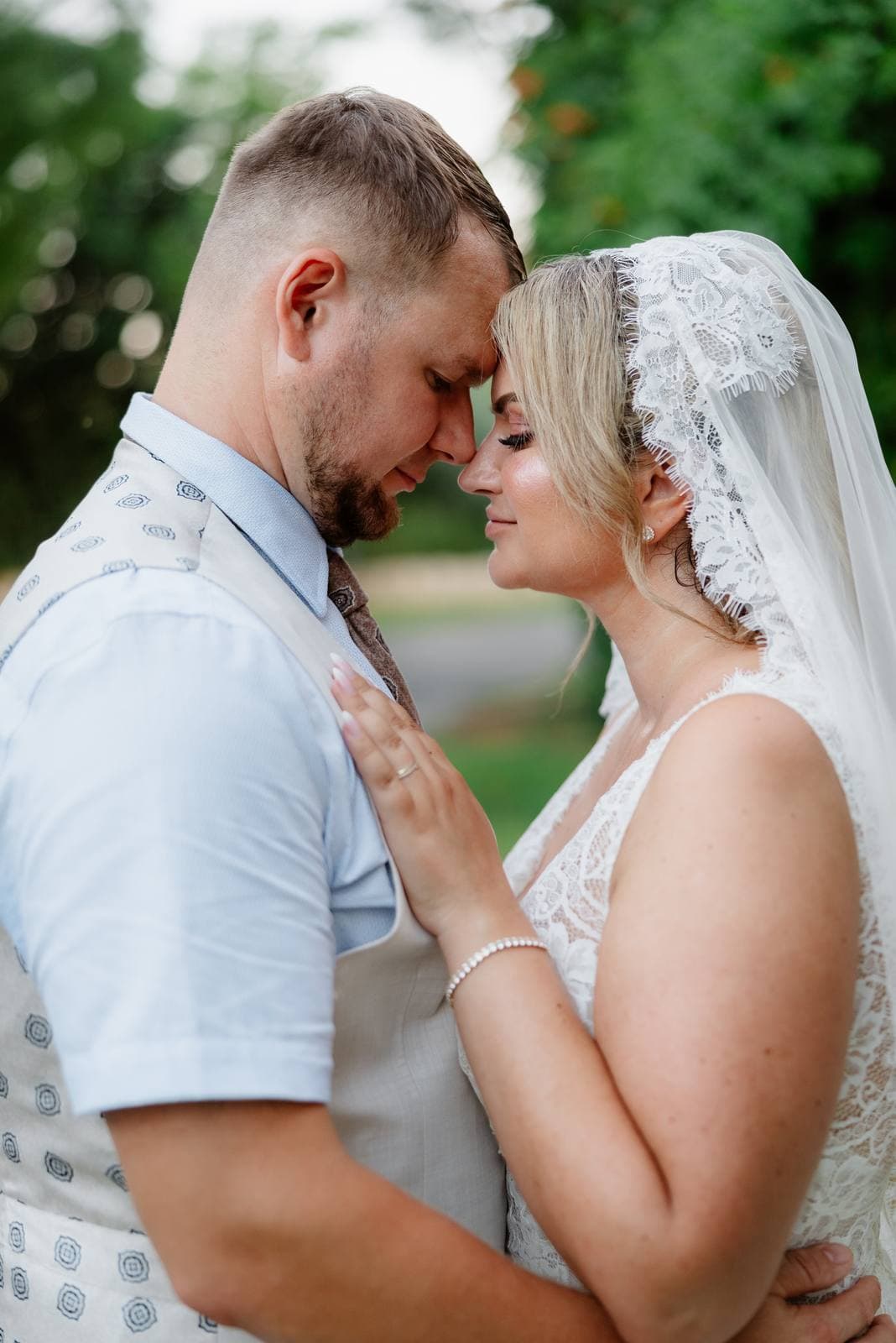 Rita & Andrej, forehead to forehead