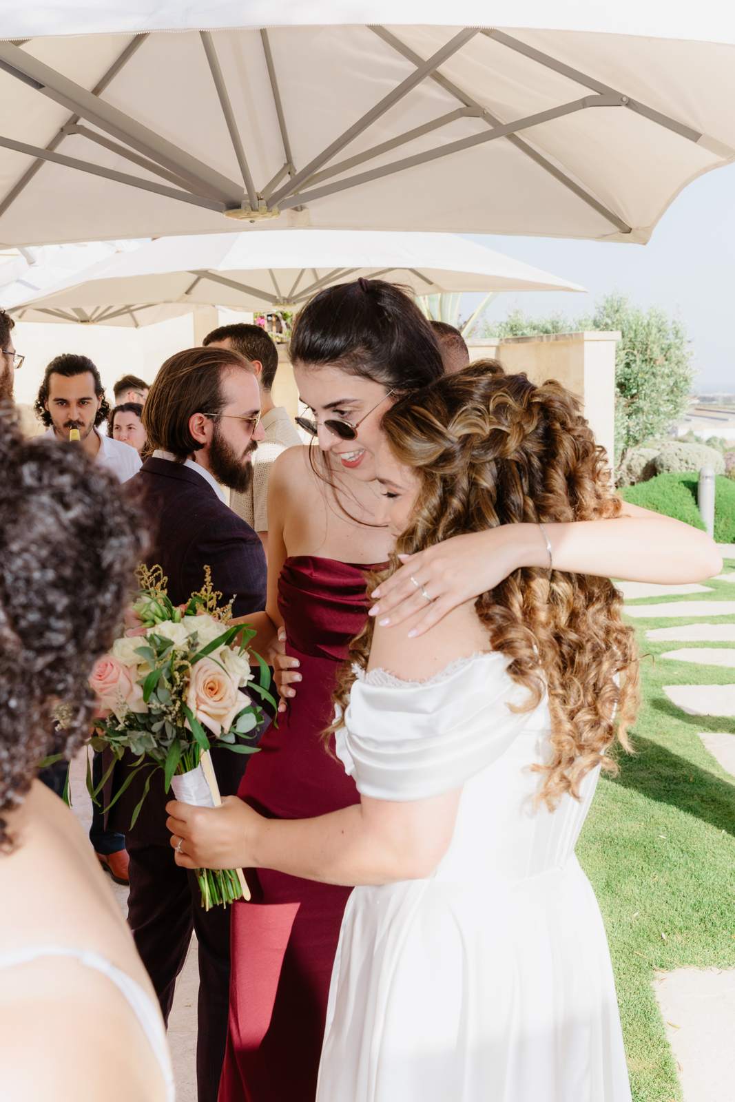 Sivan & Elon, a hug from a friend